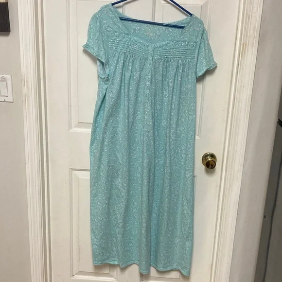 Croft & Barrow Teal and White Intimates - Picture 1 of 4